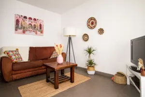 Image of Spacious T2 apartment in Nice, top floor, quiet location.