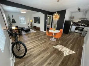 Image of 🔥 Firethorn: Summerville Cottage, Medical District