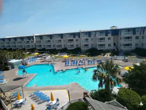 Image of Beachfront resort, family friendly amenities *** SHIBUMI rental included***