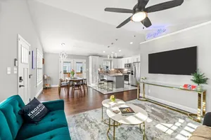 Image of Harvey House - Stand Alone Home Min To Campus