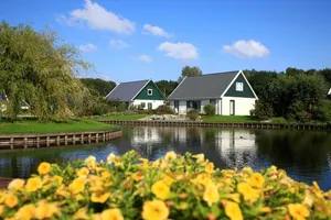 Image of Detached villa with washing machine, around a lake area