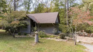 Image of Riverside: Spacious Rustic Cabin on the River 2.2 miles from Downtown Gatlinburg