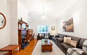 Image of Kilbirnie - Stroll to CBD, Heritage, Sleeps 10