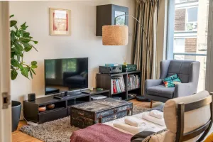 Image of Bright & Spacious Battersea Flat