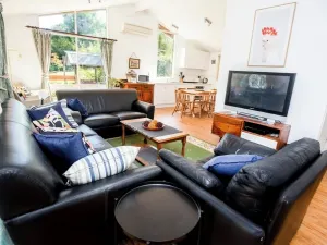Image of Cottage-Yarra Valley-10 Acres-Breakfast Inc-15 Mins From Healesville & Warburton
