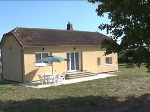 Image of Maison rénovée avec jardin, terrasse et Wi-Fi à Coutansouze - FR-1-489-478