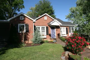 Image of GASLIGHT COTTAGE  - Downtown Hendersonville