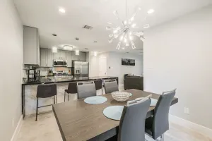 Image of Stylish and cozy~ Mins to downtown.