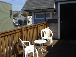 Image of Wonderful 3rd level 2 bed in heart of Oakland's popular Temescal. - walk to Bart
