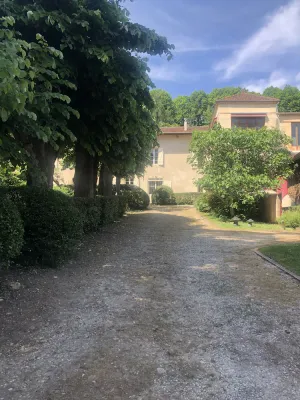 Image of The Maison des Arrocs on the banks of the Garonne