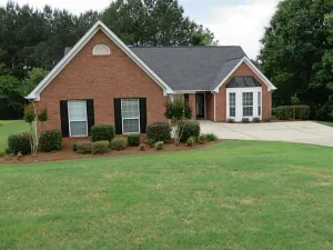 Image of House close to Lake Lanier