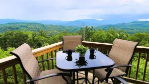 Image of Relax at this vacation condo with amazing panaromic White Mountain Views! (VV4C)