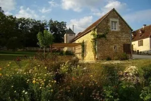 Image of Rural house and its free vegetable garden, near Martel