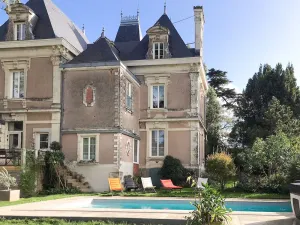 Image of Maison de maître avec piscine et jardin - cœur des Coteaux du Layon, proche Angers et Saumur - FR-1-622-55