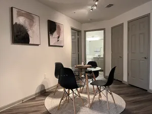 Image of 1 Bedroom Unit With Great Lighting