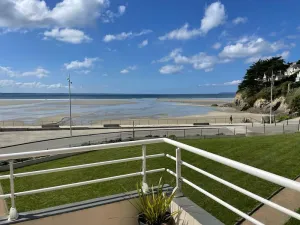 Image of Beachfront apartment with balcony 50 m from the beach