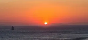 Image of Cozy 2 bedroom unit, just minutes to the beach