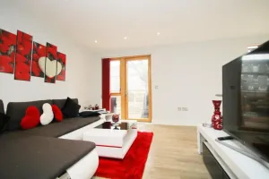 Image of Stunning & Stylish 2 Bed Flat in West London