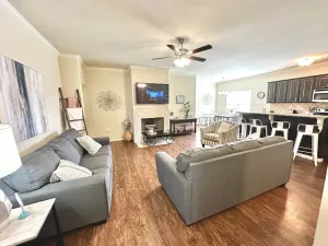 Image of LBK Luxury! ✅ 7 Beds + Great Area + Convenient to all of LBK & TTU.  🌟