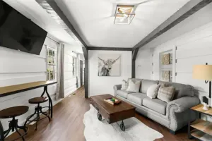 Image of Martha's GuestHouse - Historic Downtown Dandridge! Ripleys Attraction Discounts