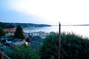 Image of Waterfront Beach House Entire Place 2600 sq. ft.  EV Charger Available