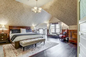 Image of Charming Downtown Stay | Victorian Beauty & Modern Comfort