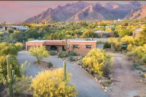 Image of Vista Velo has a Botanical Garden w Spa & Lap Pool