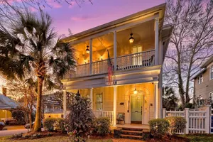 Image of Historic Southern Beauty 4bed Charming Cola Home!