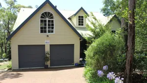 Image of Four Seasons - Blue Mountains Home - Private Bushland with Spa & Fire place