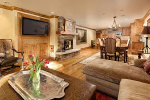 Image of Pet Friendly & Luxurious 3 bedroom Aspen Condo