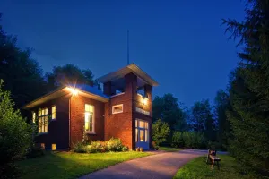 Image of Wilson Schoolhouse Inn-----\nIdeal For Family Gatherings Or 2-3 Couples
