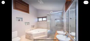 Image of Beautiful studio apartment\/  huge spa bath\/king bed outdoor dinning