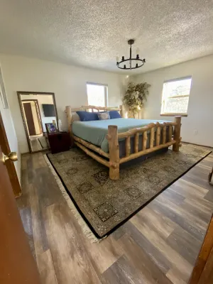 Image of Cozy Mountain Home Close To Hiking, Ski &Red Rocks