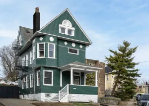 Image of Cincy Historic Gem: Sleeps 20 (5Min to Downtown & 40 Min to Ark)