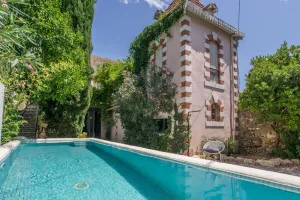 Image of Characterful Vigneron centre Village close to vineyards Pezenas & beaches