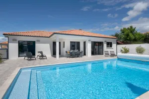 Image of House with pool in La Plaine sur Mer