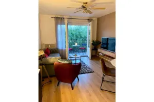 Image of Beautiful renovated apartment in town center