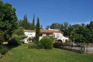 Image of House \/ Villa - Callian