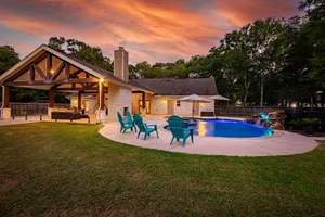 Image of 1-LvL Family Paradise, 2 King Suites, Pool, HUGE Covered Patio, Yard, OD Kitchen