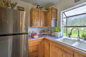 Image of Peaceful Cabin on Horse Farm, 5 Mi to Town!