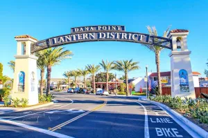Image of Walk to Beach & Harbor 2 - Lantern District