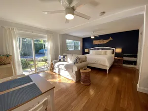 Image of Studio steps from Intracoastal & downtown WPB with bikes