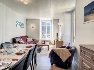 Image of Chamonix : Bel Appart 8 pers, 80m², 3 ch, Centre, Résid. sécurisée, Parking, Wifi - FR-1-507-25