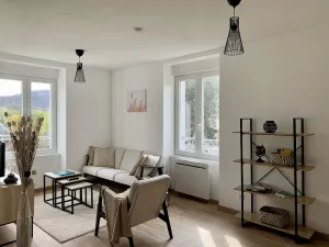 Image of Gîte overlooking the Doubs, close to hiking trails