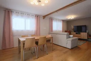 Image of La Petite Montille 4 Avec Terrasse et Garage
