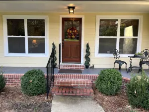 Image of Cute house in middle of Oxford! SO close to Ole Miss. Convenient to everything.