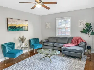 Image of Cheerful & Spacious in Prime Location, Ready for YOU!