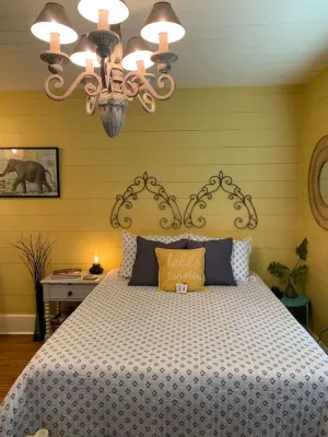 Image of Book Haven 2BR by fairgrounds/Blue Bell Creameries