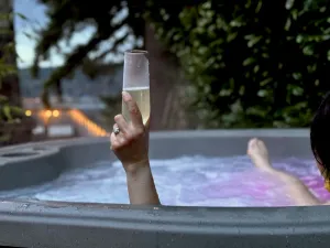 Image of Chico Bay Inn: Luxury King Garden Suite with Beach Access, Kayaks, & Hot Tub