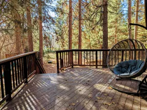 Image of 4BR Cabin in the Woods on 2.5 acres